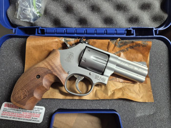 S&W Revolver M686 "Security Special, 3" .357 Mag.